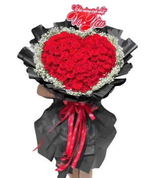 Bó hoa hồng đỏ xếp hình trái tim