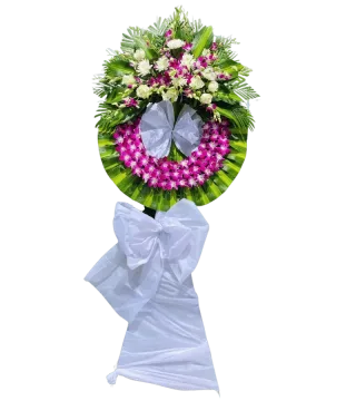 Vòng hoa đứng dạng tròn mang sắc hồng