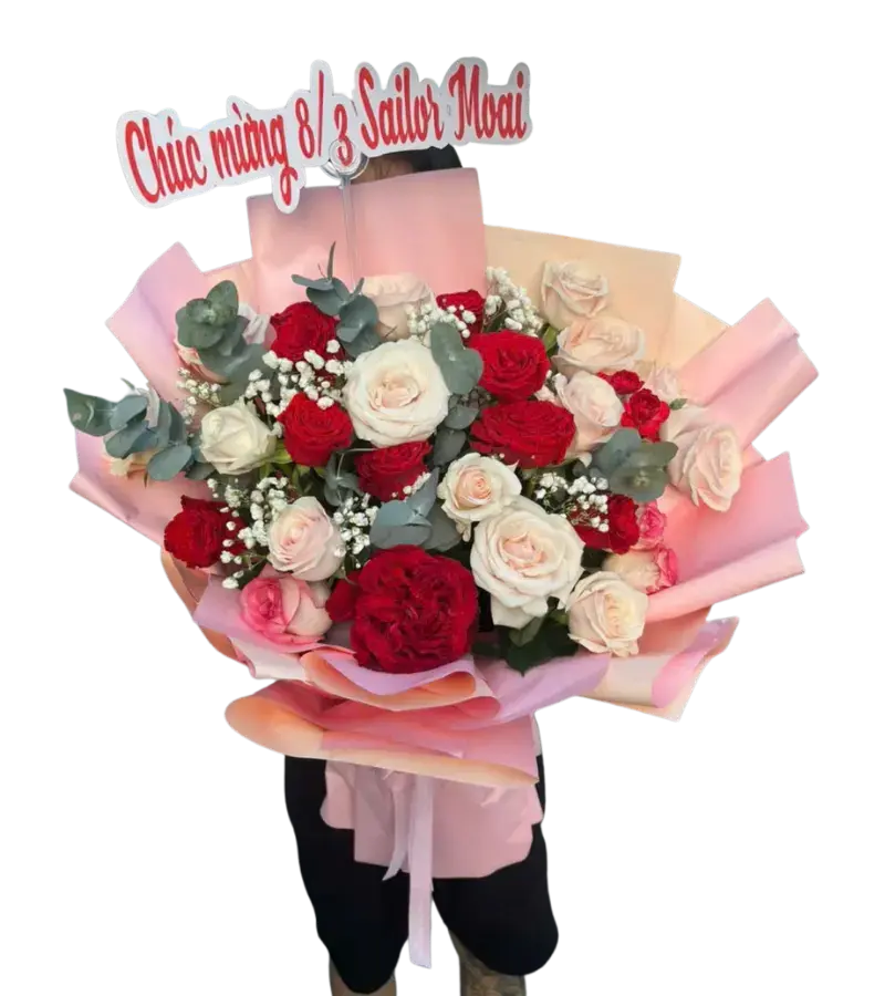 Bó hoa hồng đỏ phối hồng trắng kèm bảng Chúc Mừng 8/3