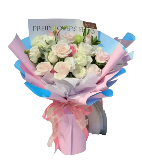Bó hoa hồng trắng phối hồng phấn nhạt gói giấy hồng xanh pastel