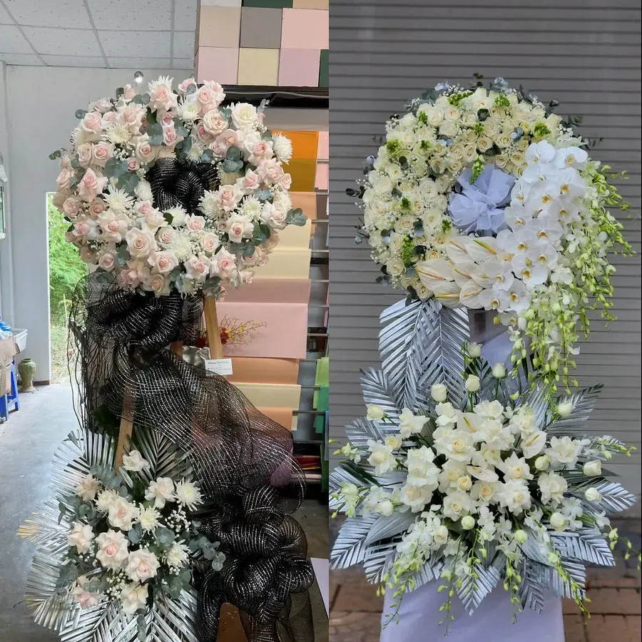 Kệ hoa chia buồn tại An Châu