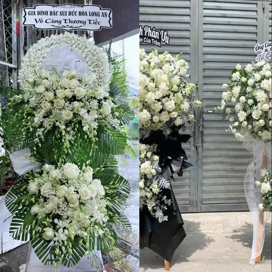 Kệ hoa chia buồn tại Chợ Lách