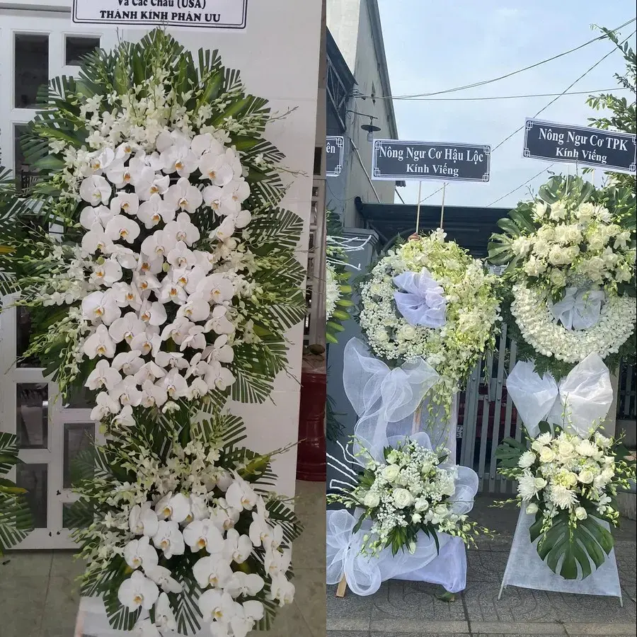 Vòng hoa đám tang tại Đồng Thuận