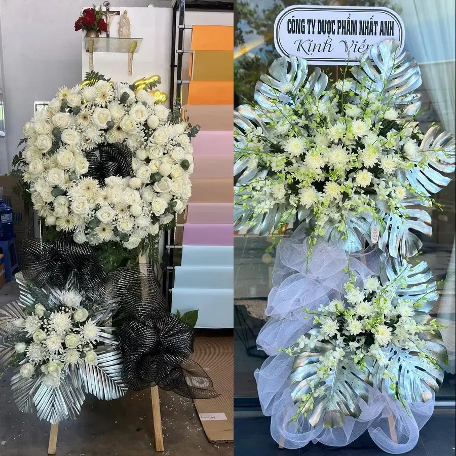Vòng hoa đám tang tại Gia Thuận