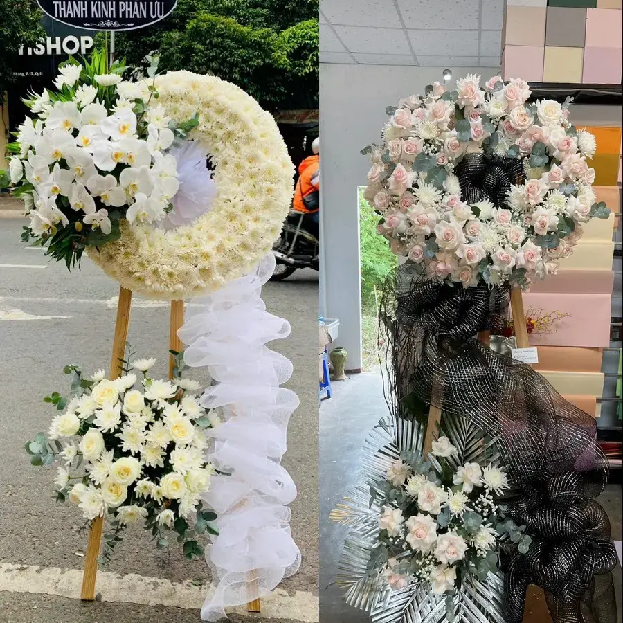 Vòng hoa đám tang tại Hà Tiên