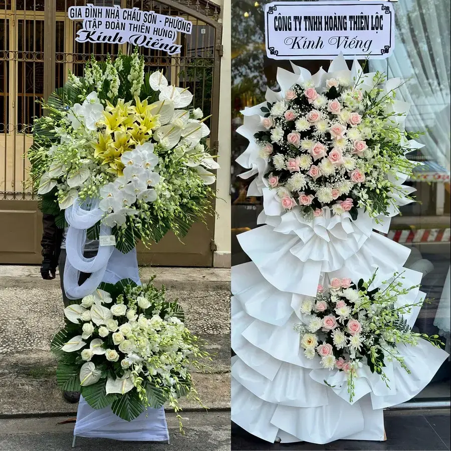 Vòng hoa đám tang tại Hợp Minh