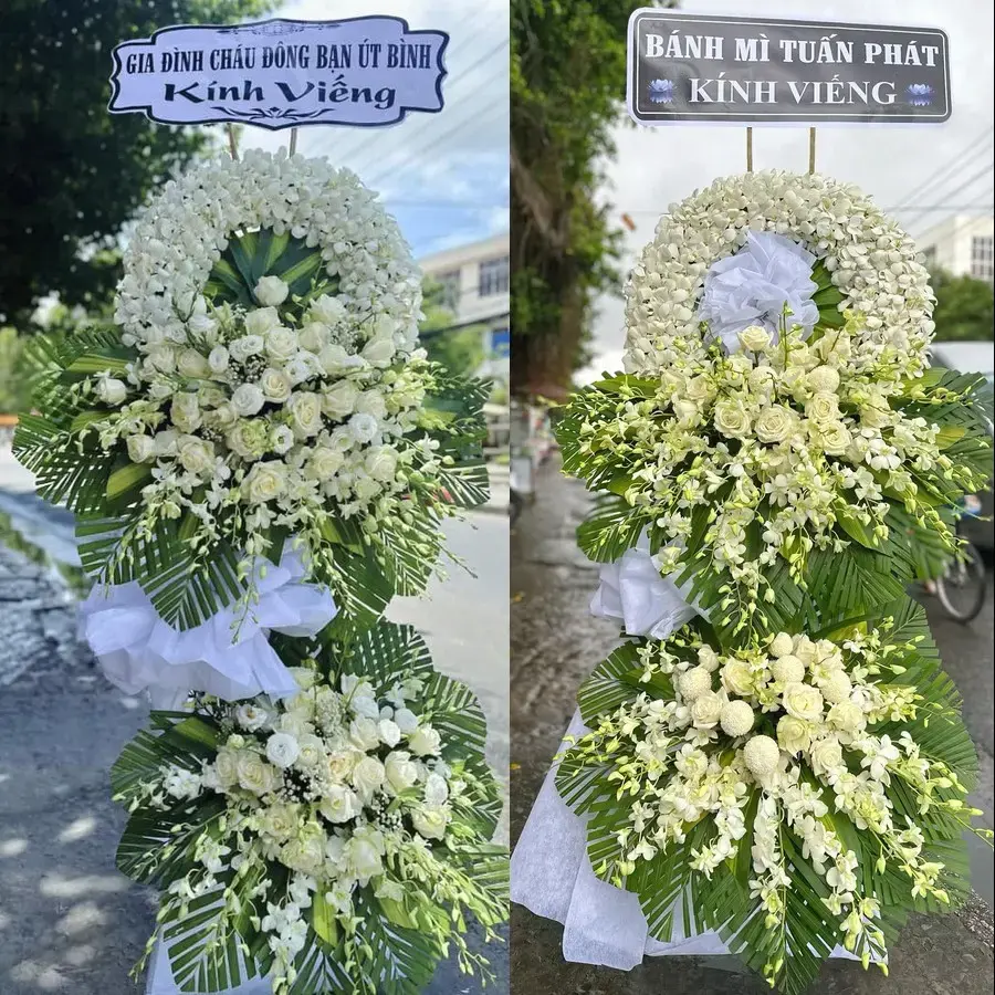 Kệ hoa chia buồn tại Kép