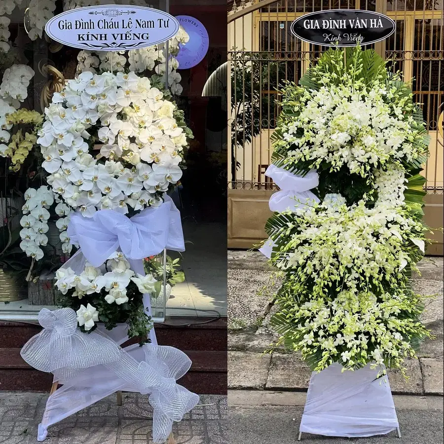 Kệ hoa chia buồn tại Ngã Bảy