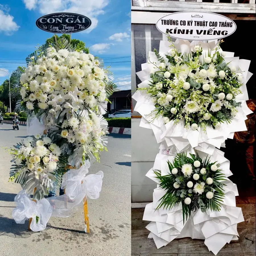 Vòng hoa đám tang tại Nguyệt Hóa