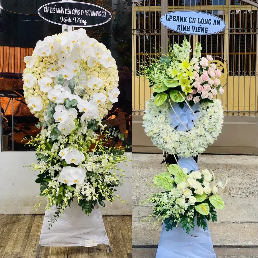 Kệ hoa chia buồn tại Phú Quới