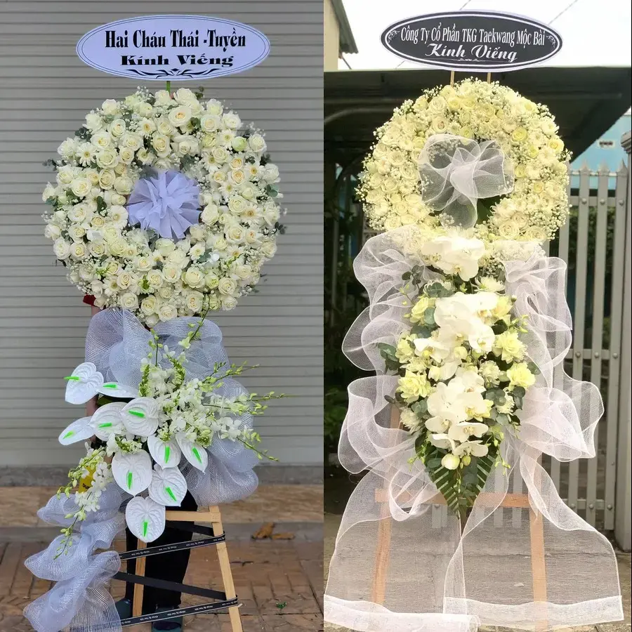Kệ hoa chia buồn tại Phúc Sơn