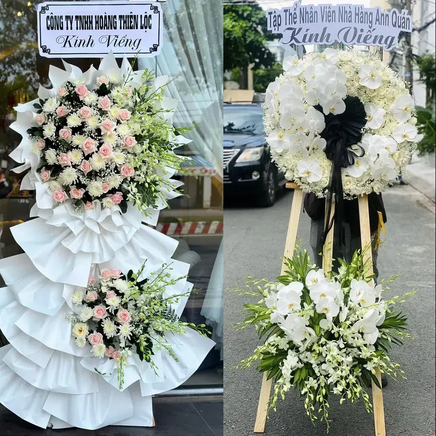Vòng hoa đám tang tại Phùng Nguyên