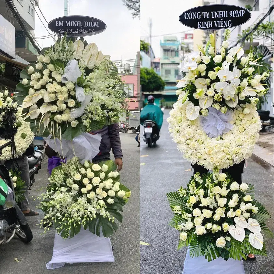 Kệ hoa chia buồn tại Phùng Nguyên