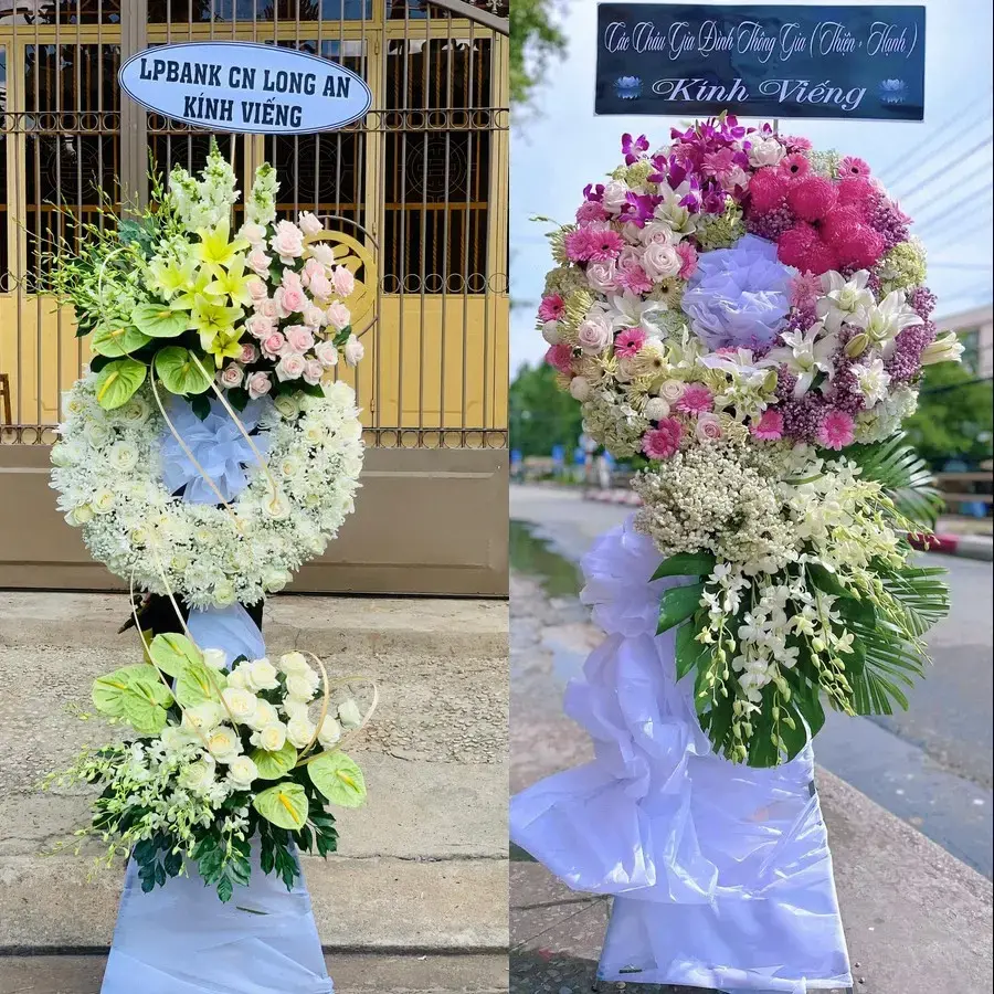 Vòng hoa đám tang tại Tam Long
