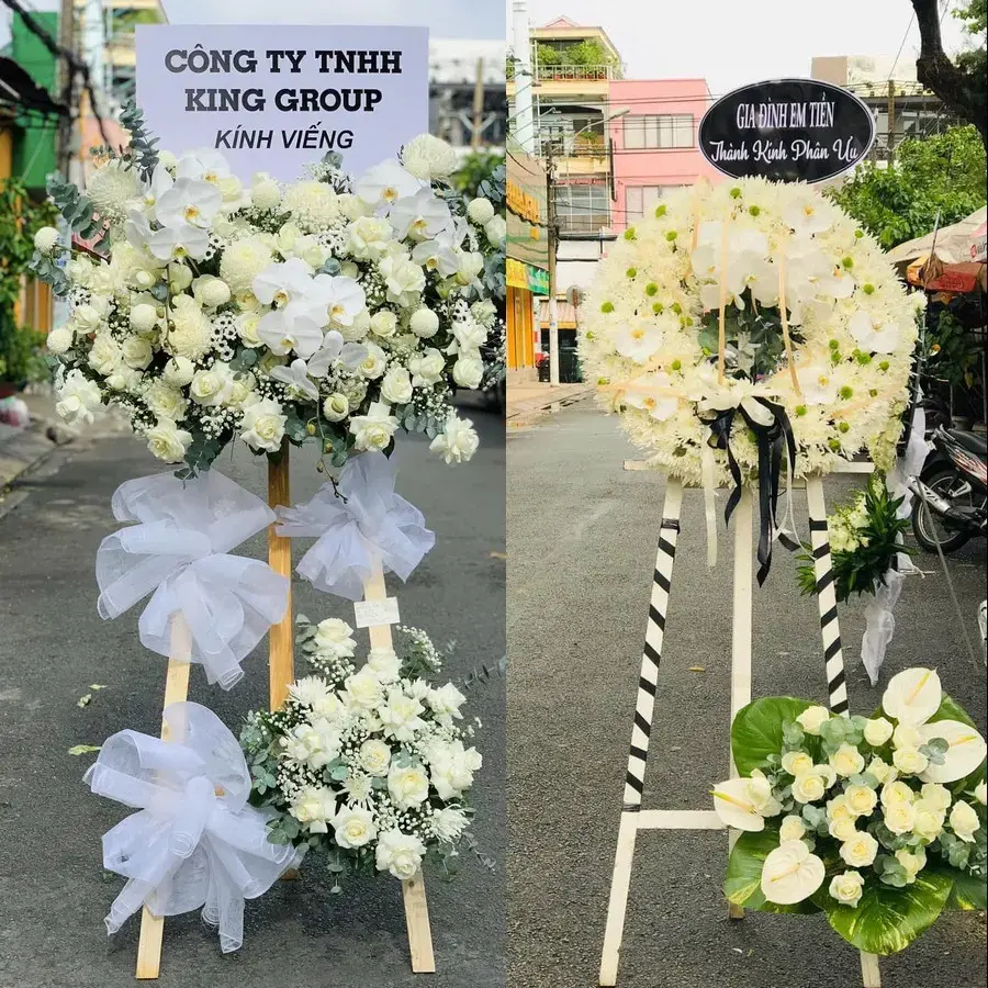 Kệ hoa chia buồn tại Trí Quả