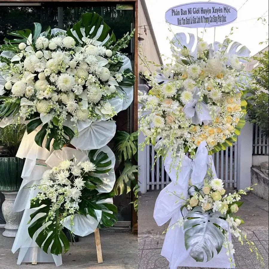 Kệ hoa chia buồn tại Việt Yên, Hưng Yên