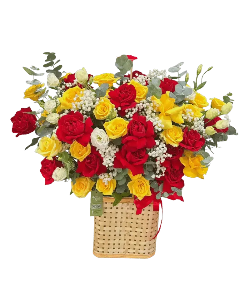 Giỏ hoa hồng đỏ vàng trắng giỏ mây vuông
