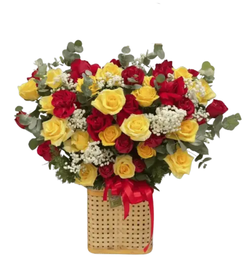 Giỏ hoa hồng vàng đỏ phối cẩm chướng đỏ nơ đỏ