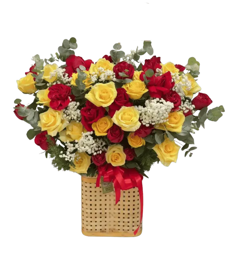 Giỏ hoa hồng vàng đỏ phối cẩm chướng đỏ nơ đỏ