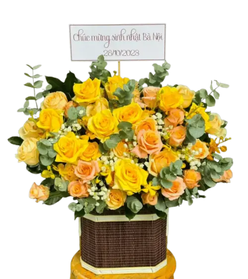 Giỏ hoa hồng vàng phối hồng cam chúc mừng sinh nhật bà nội