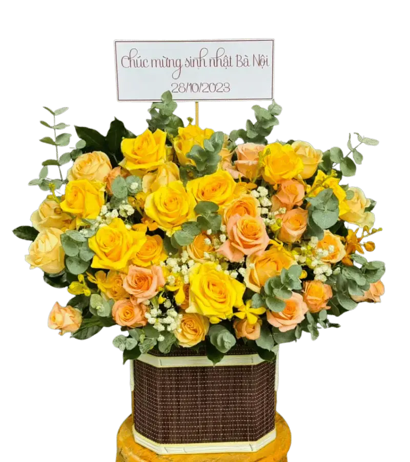 Giỏ hoa hồng vàng phối hồng cam chúc mừng sinh nhật bà nội