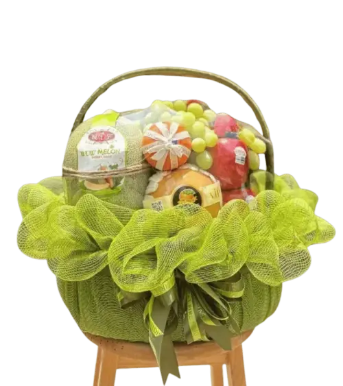 Giỏ trái cây dưa lưới Wow Melon, nho, cam, táo nơ xanh lá