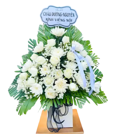 Kệ hoa hồng kem cúc trắng dạng giỏ kèm bảng viếng